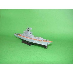 Trumpeter 5704 - USSR Kiev aircraft carrier 1:700