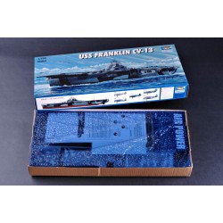 Trumpeter 5730 -  USS FRANKLIN CV-13 1:700