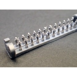 Shelf Oddity SO700181 – Officiers USN (1:700)