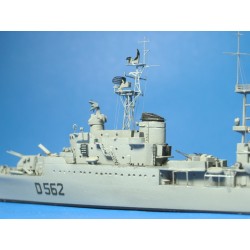 NikoModel 7012 – Croiseur léger italien San Giorgio (1/700) – Maquette Résine