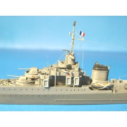 NikoModel 7014 – Destroyer français Le Terrible (1/700) – Maquette Résine