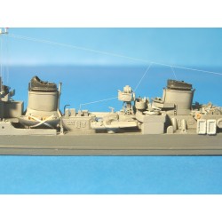 NikoModel 7014 – Destroyer français Le Terrible (1/700) – Maquette Résine
