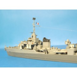 NikoModel 7014 – Destroyer français Le Terrible (1/700) – Maquette Résine