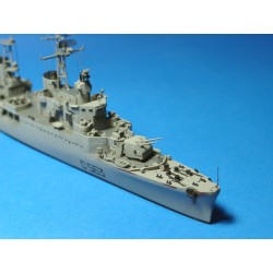 NikoModel 7011 – Croiseur léger italien San Marco (1/700) – Maquette Résine