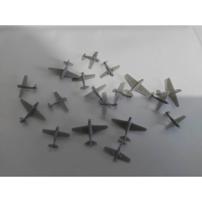 PA11 Lot de d'avions  1:700