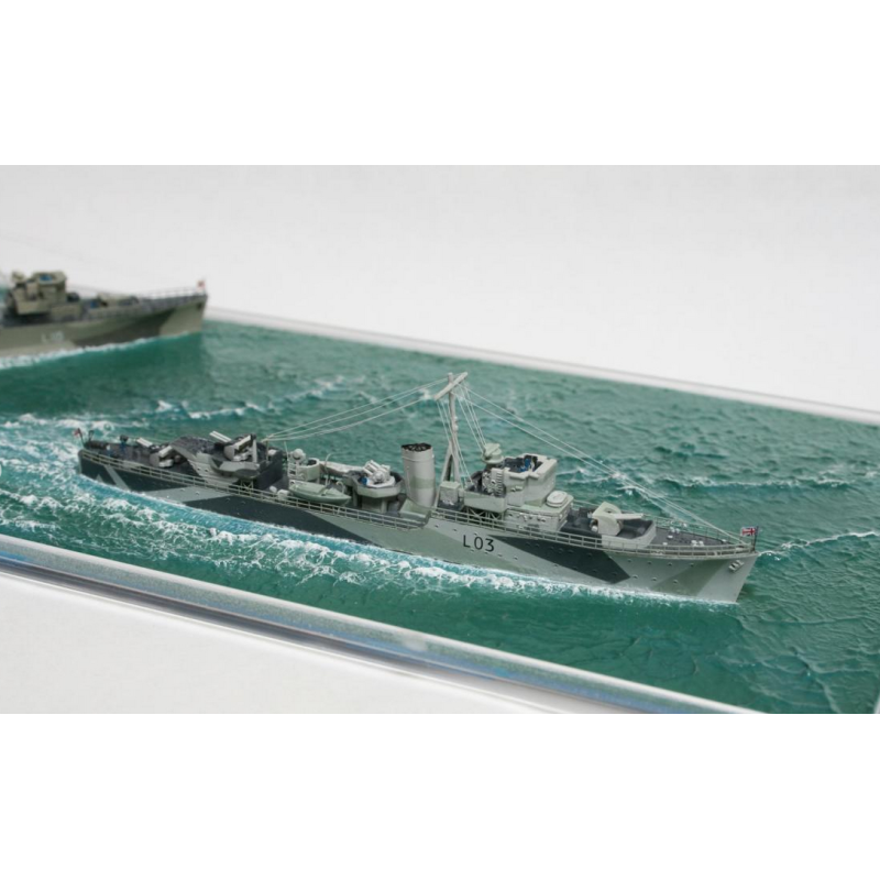 IBG	70003	 ORP Krakowiak 1944 Hunt II (avec PE, ligne de flottaison) 1:700