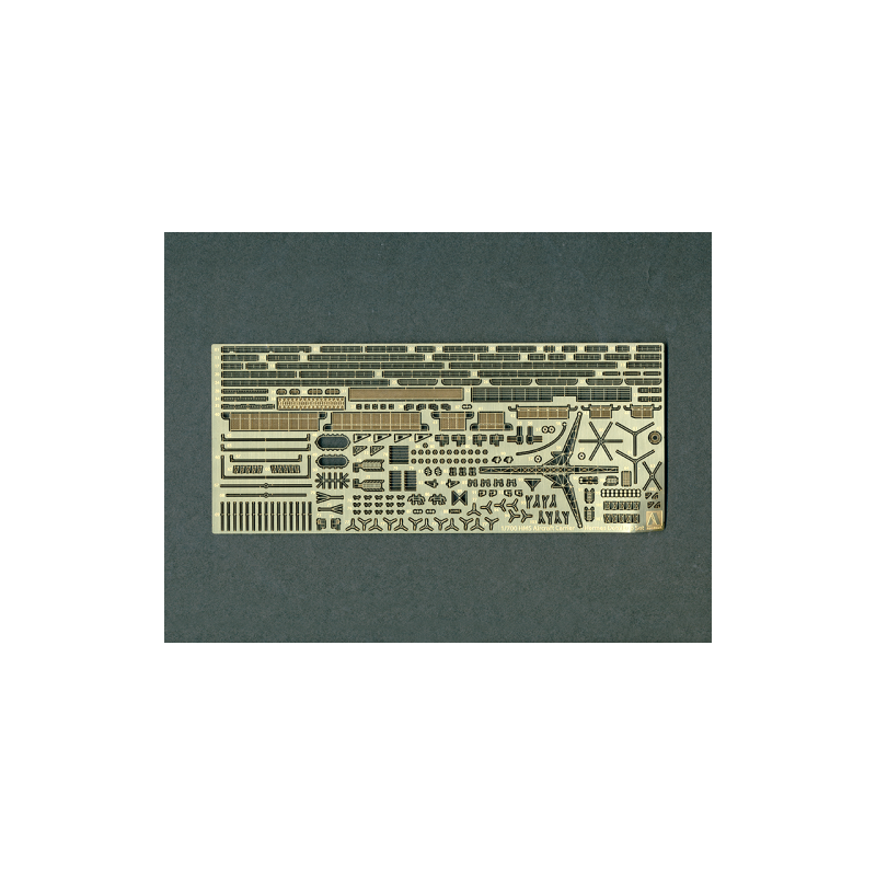Aoshima	AO05101	 Photogravure Porte-avions Britannique Hermès 1:700