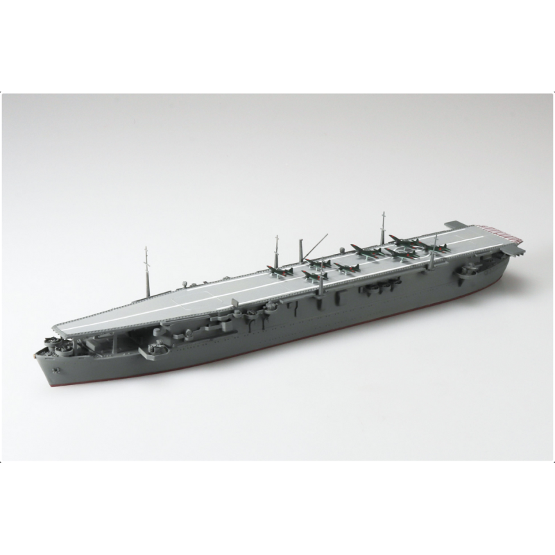 Aoshima	AO045213	 I.J.N Porte-avions Chuyo 1:700