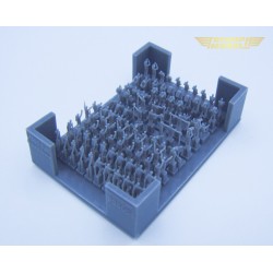 Triumph	P35004	 1/350 IJN Equipe au sol (100 PCS)