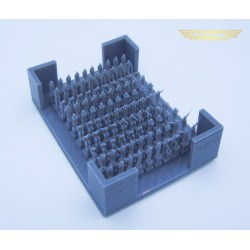 Triumph	P35003	 1/350 IJN Aviateurs (100 PCS)