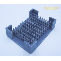 Triumph	P35003	 1/350 IJN Aviateurs (100 PCS)
