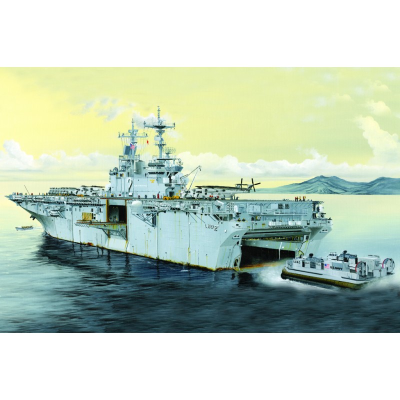 Hobbyboss HB83403 USS Essex LHD-2 1:700