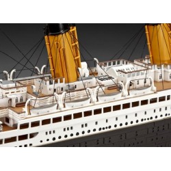 Revell - 05715 COFFRET CADEAU 100 ANS TITANIC 1:400