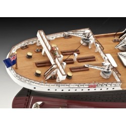 Revell	5715	Coffret cadeau 100 ANS TITANIC 1:400