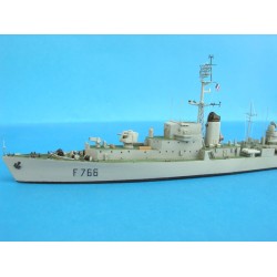 NikoModel 7015 – Escorteur Le Picard 1954 (1/700) – Maquette Résine