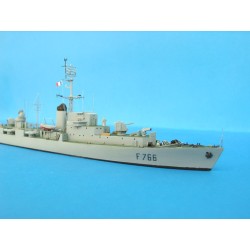 NikoModel 7015 – Escorteur Le Picard 1954 (1/700) – Maquette Résine